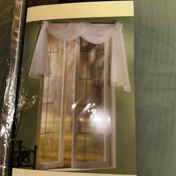 S. Lichtenberg & Co., Inc. Roma Scarf Sheer Window Scarf Sage New in Bag - Picture 3 of 6
